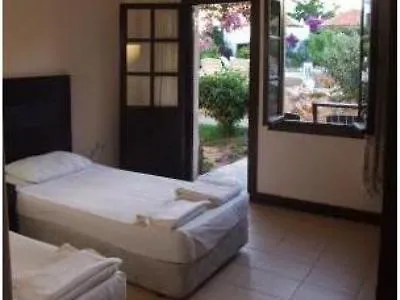 Ξενοδοχείο Safir 2*