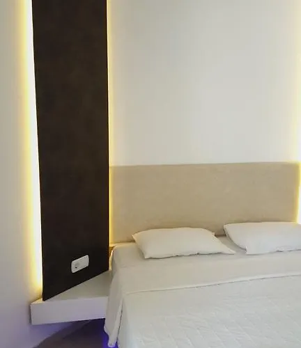 Hotel Safir 2*